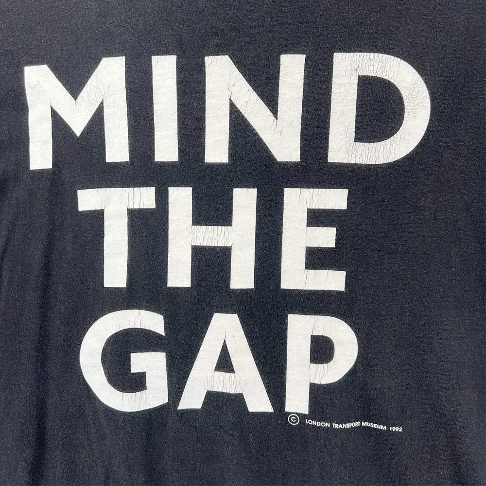 VTG 1992 MIND THE GAP T Shirt Mens XL Black Crewneck‎ Super 140 London Transport